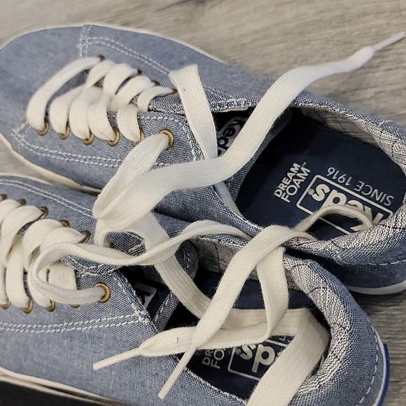 Kids Sneakers - Picture 8 of 9